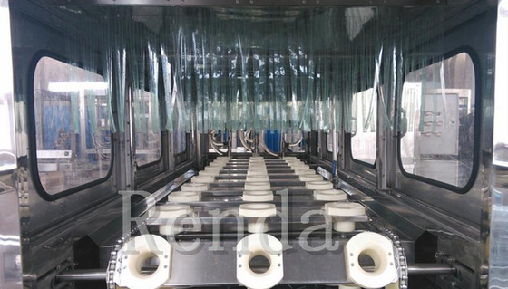 Compact Structure Barrel Filling Machine / High Efficiency Water Filling Line