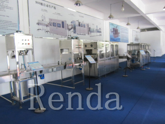 Compact Structure Barrel Filling Machine / High Efficiency Water Filling Line
